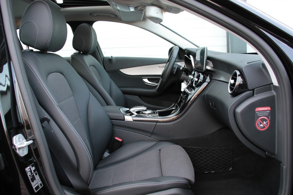 Mercedes-Benz C-Klasse 180 Avantgarde Schuifdak/LED/Spoor/Touchpad Aut7 Foto 3