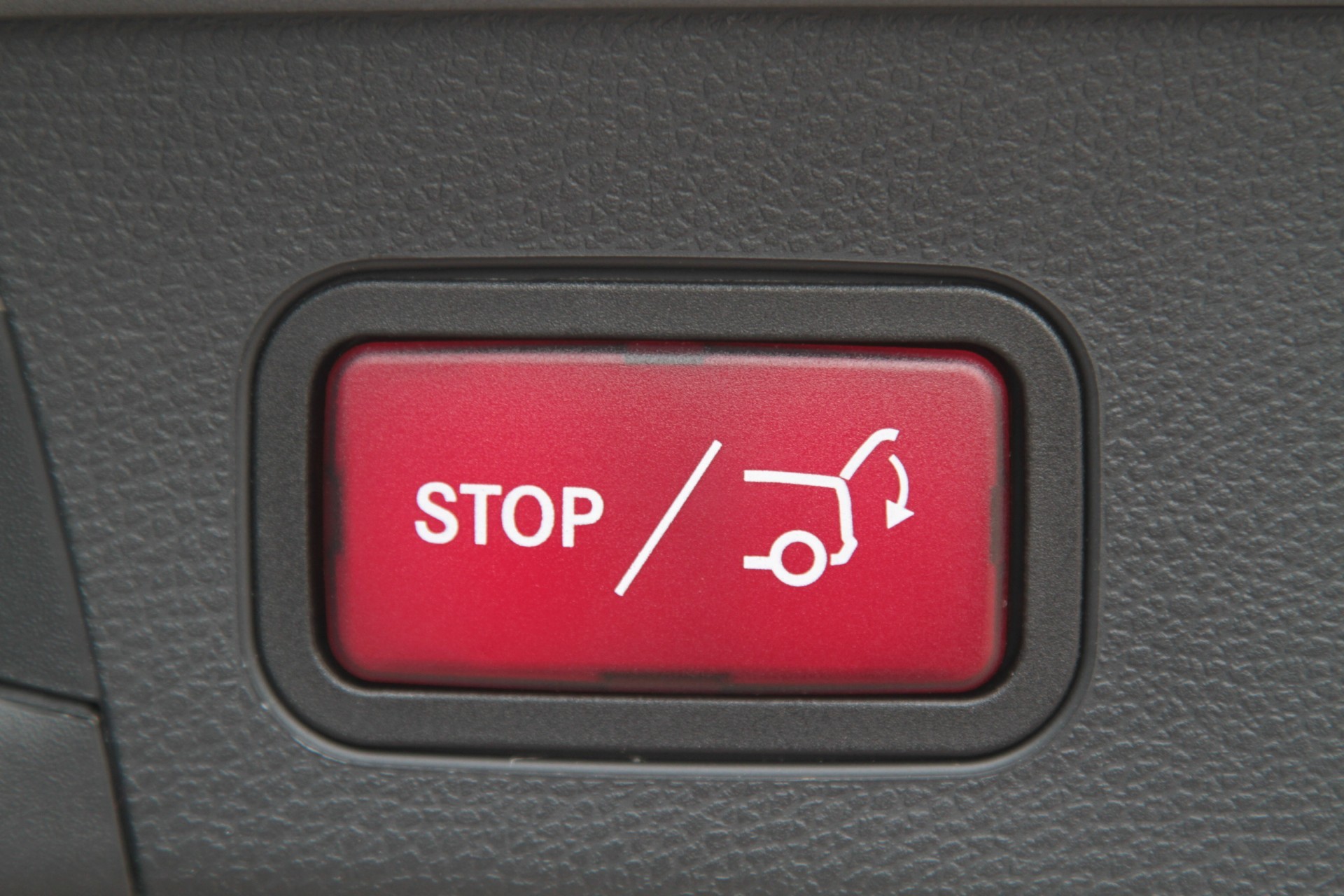 Mercedes-Benz C-Klasse 180 Estate Avantgarde Trhk/LED/Aut-Koffer/Touchpad Aut7 Foto 14