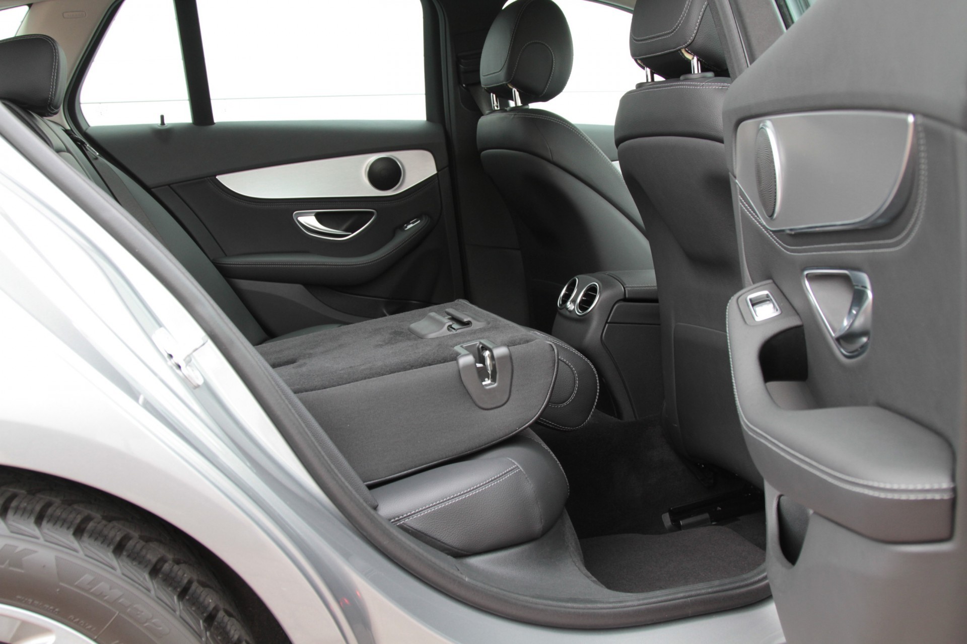 Mercedes-Benz C-Klasse 180 Estate Avantgarde Trhk/LED/Aut-Koffer/Touchpad Aut7 Foto 5