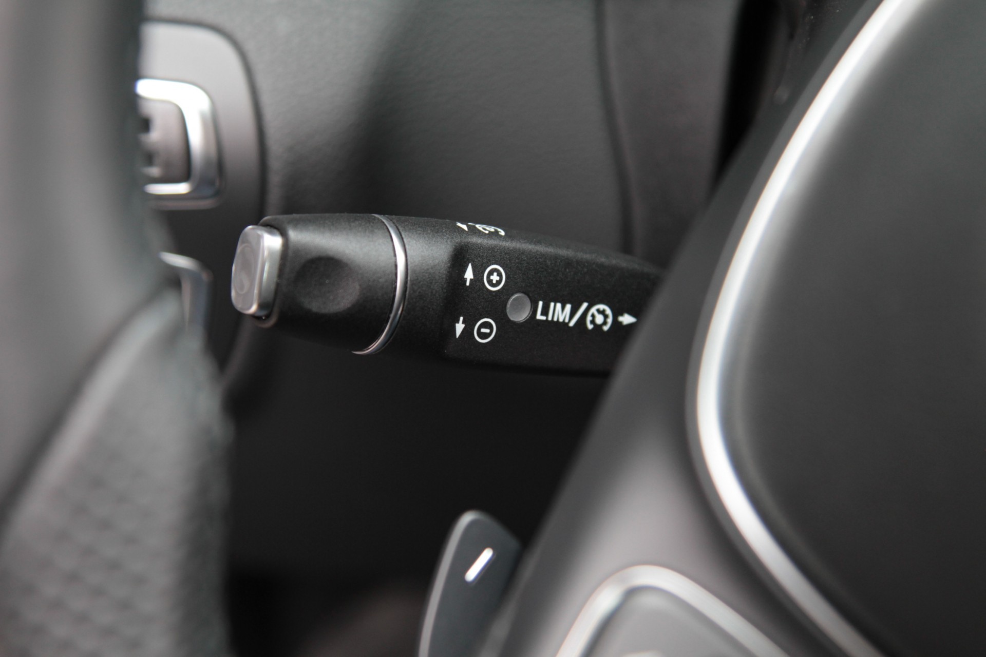 Mercedes-Benz C-Klasse 180 Estate Avantgarde Trhk/LED/Aut-Koffer/Touchpad Aut7 Foto 9