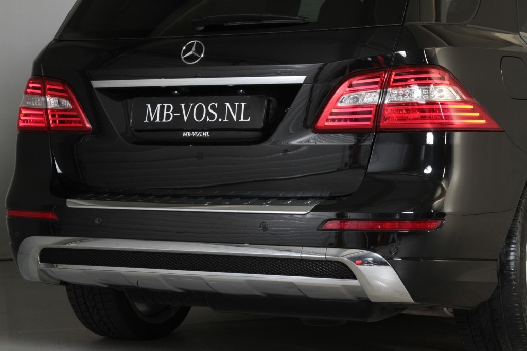 Mercedes-Benz M-Klasse 350 4-M Bluetec AMG Airmatic/Harman-Kardon Aut7 Foto 19