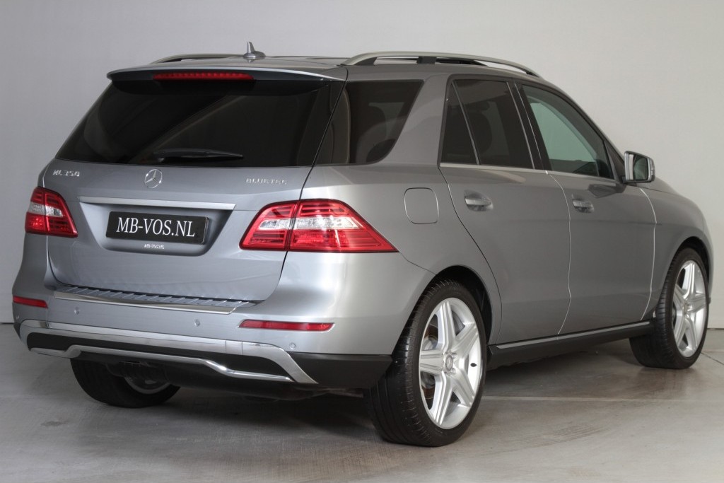 Mercedes-Benz M-Klasse 350 Bluetec 4-M Luchtvering/Dak/Com/Wegkl-trekhaak Aut7 Foto 2