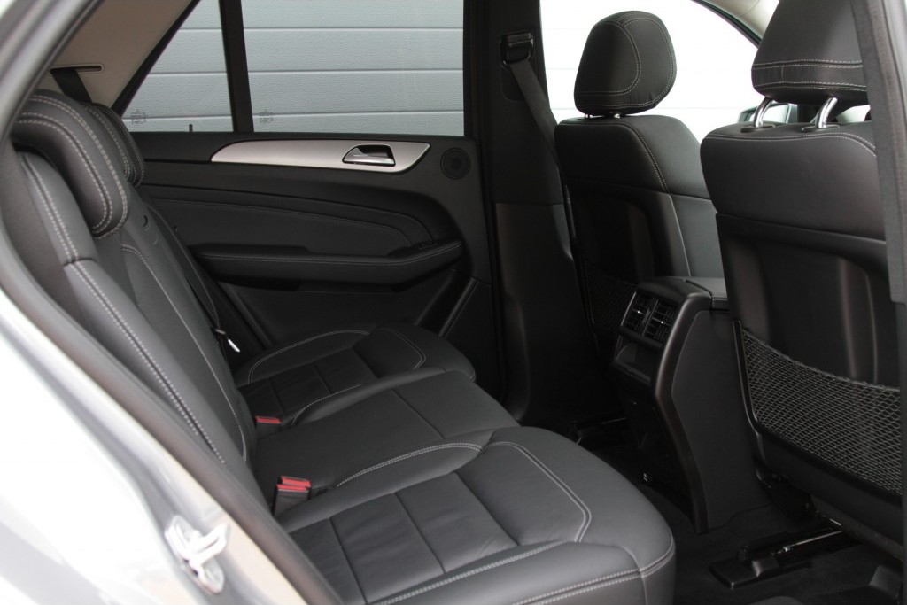 Mercedes-Benz M-Klasse 350 Bluetec 4-M Luchtvering/Dak/Com/Wegkl-trekhaak Aut7 Foto 4