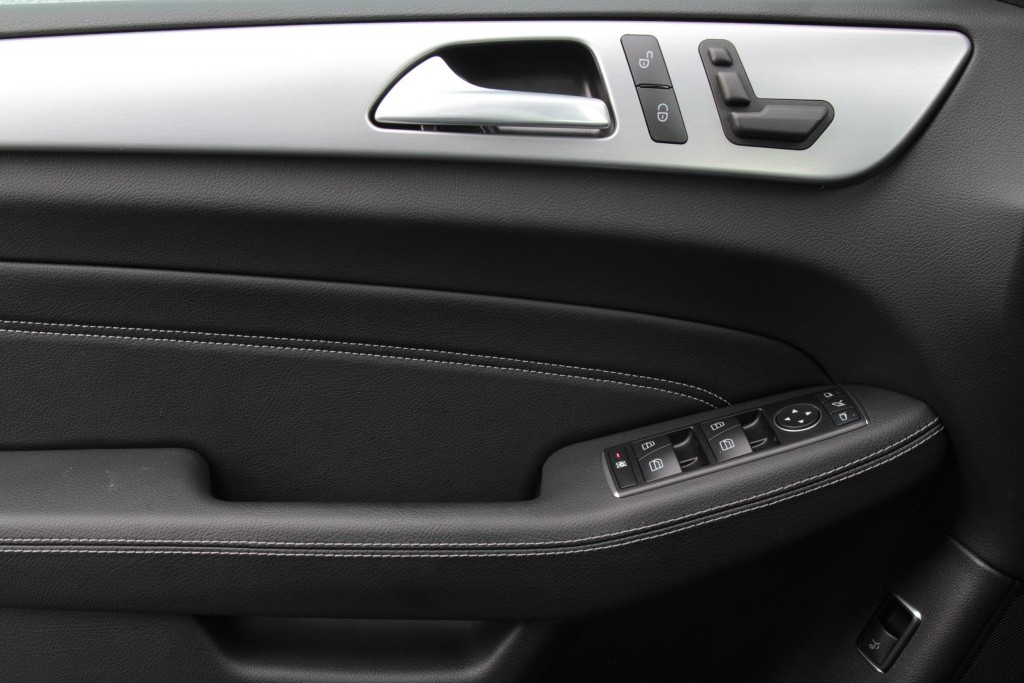 Mercedes-Benz M-Klasse 350 Bluetec 4-M Luchtvering/Dak/Com/Wegkl-trekhaak Aut7 Foto 8