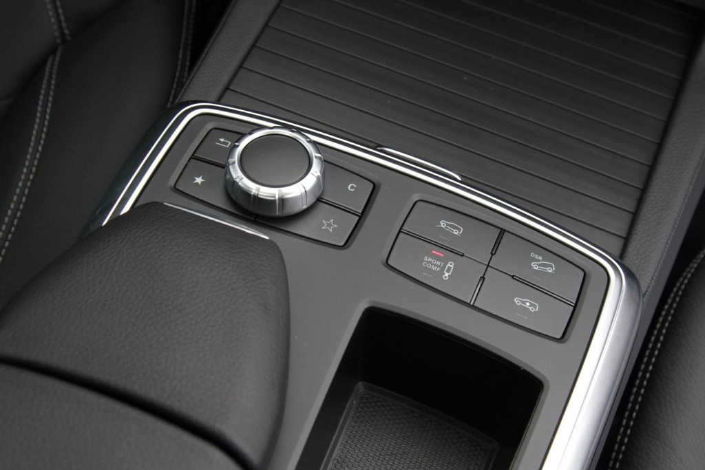 Mercedes-Benz M-Klasse 350 Bluetec 4-M Luchtvering/Dak/Com/Wegkl-trekhaak Aut7 Foto 9