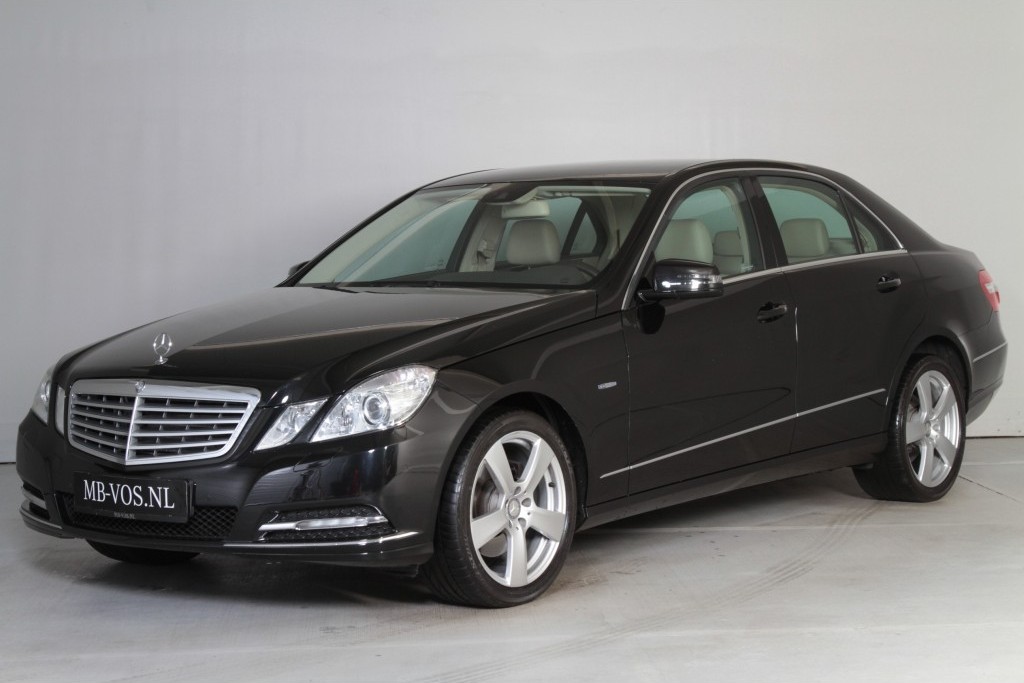 Mercedes-Benz E-Klasse 350 CGI Leer/ILS/Com/Wiss Aut7 Foto 1