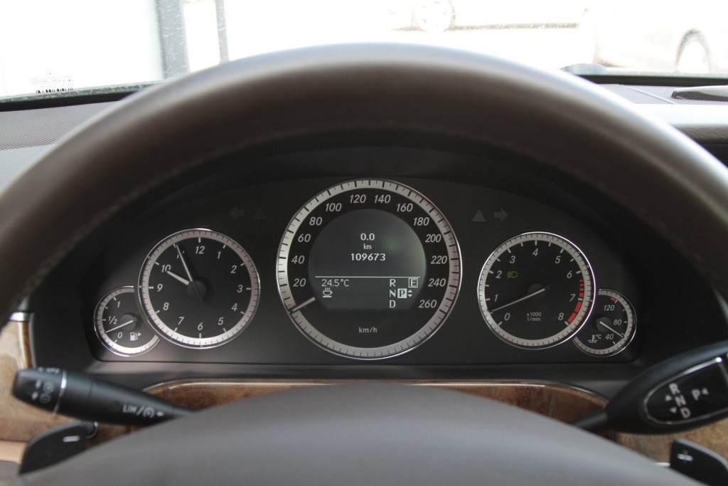 Mercedes-Benz E-Klasse 350 CGI Leer/ILS/Com/Wiss Aut7 Foto 6