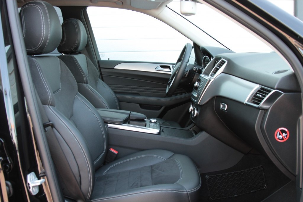 Mercedes-Benz M-Klasse 350 4-M Bluetec Luchtvering/Keyless/Distronic/360/Dak/AMG Aut7 Foto 3