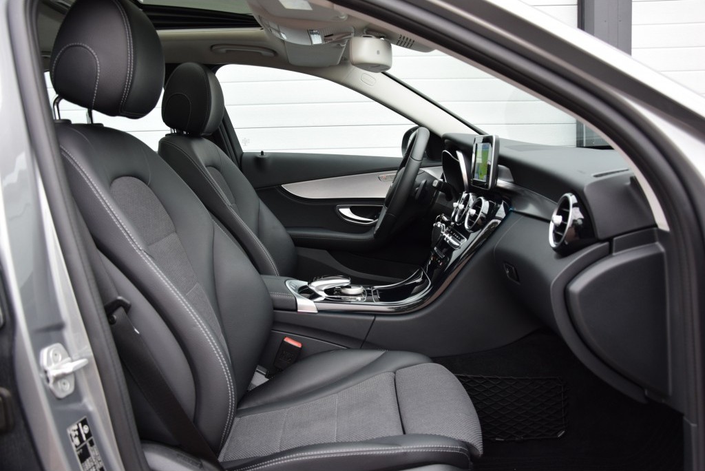 Mercedes-Benz C-Klasse 220 Cdi Avantgarde In/Exterieur Dak/ILS/Spoorpakket Aut7 Foto 3