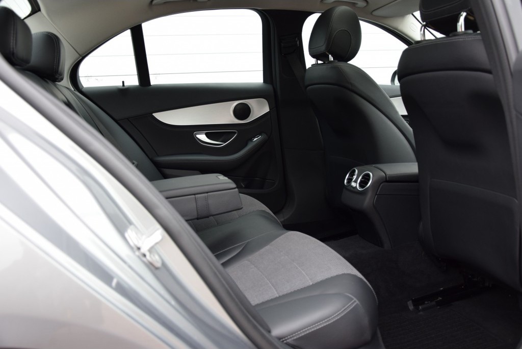 Mercedes-Benz C-Klasse 220 Cdi Avantgarde In/Exterieur Dak/ILS/Spoorpakket Aut7 Foto 4