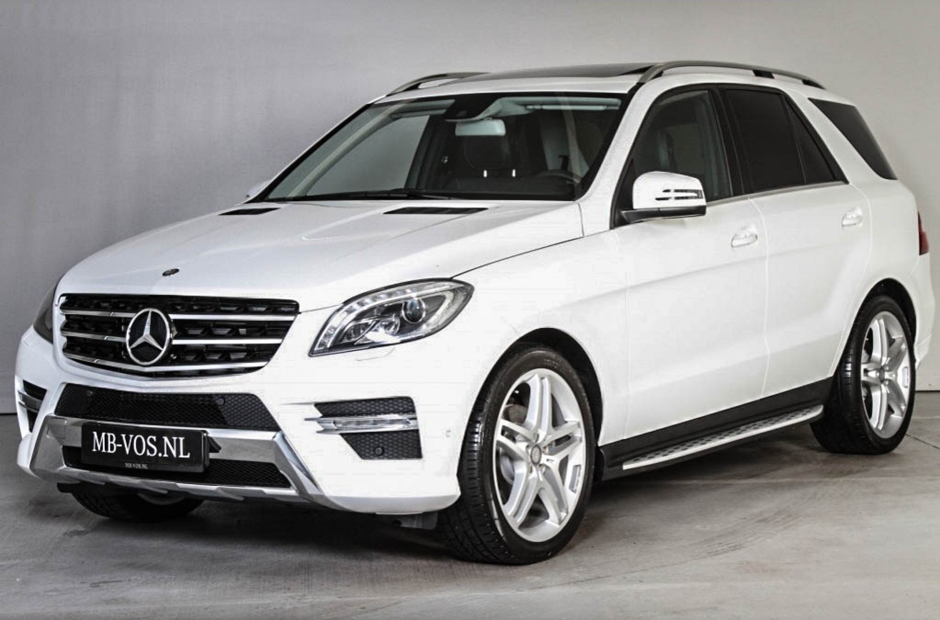 Mercedes-Benz M-Klasse 350 Bluetec AMG/Luchtvering/Dak/Wegkl-Trhk Aut7 Foto 1