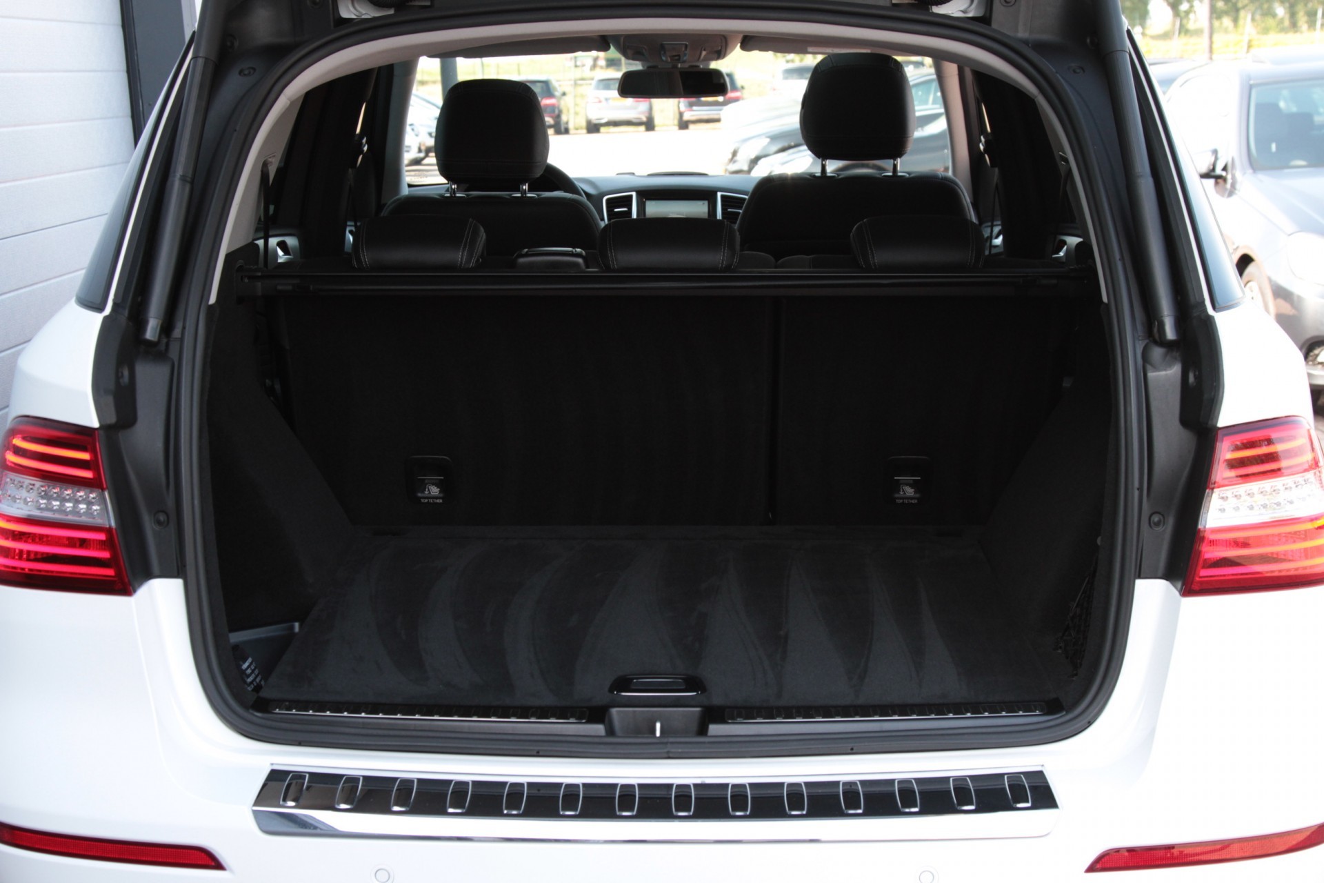 Mercedes-Benz M-Klasse 350 Bluetec AMG/Luchtvering/Dak/Wegkl-Trhk Aut7 Foto 19