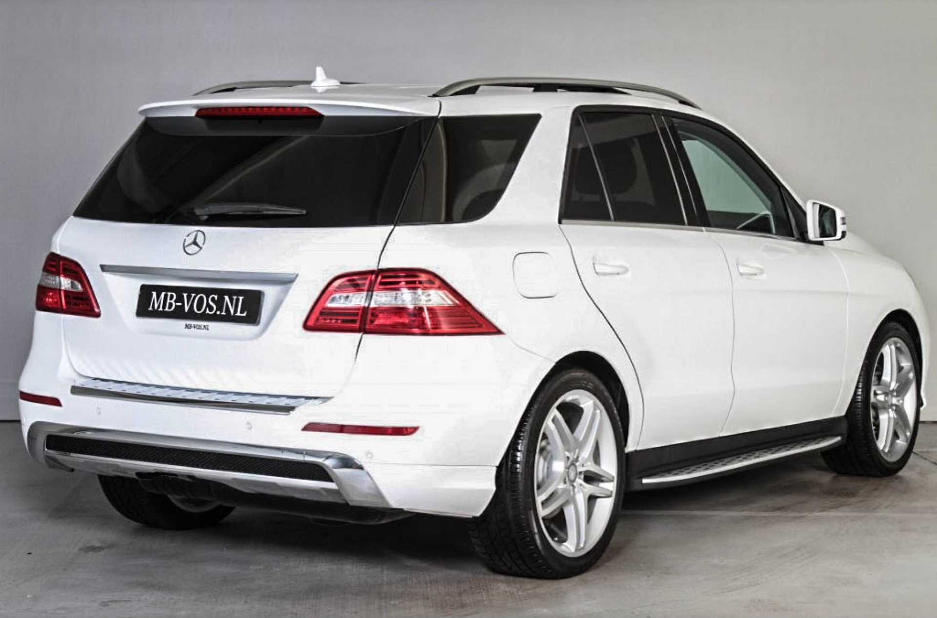 Mercedes-Benz M-Klasse 350 Bluetec AMG/Luchtvering/Dak/Wegkl-Trhk Aut7 Foto 2