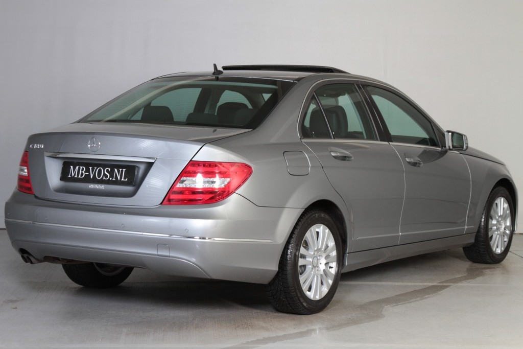 Mercedes-Benz C-Klasse 180 Schuifdak/Navi/Afneembare trekhaak Aut7 Foto 2