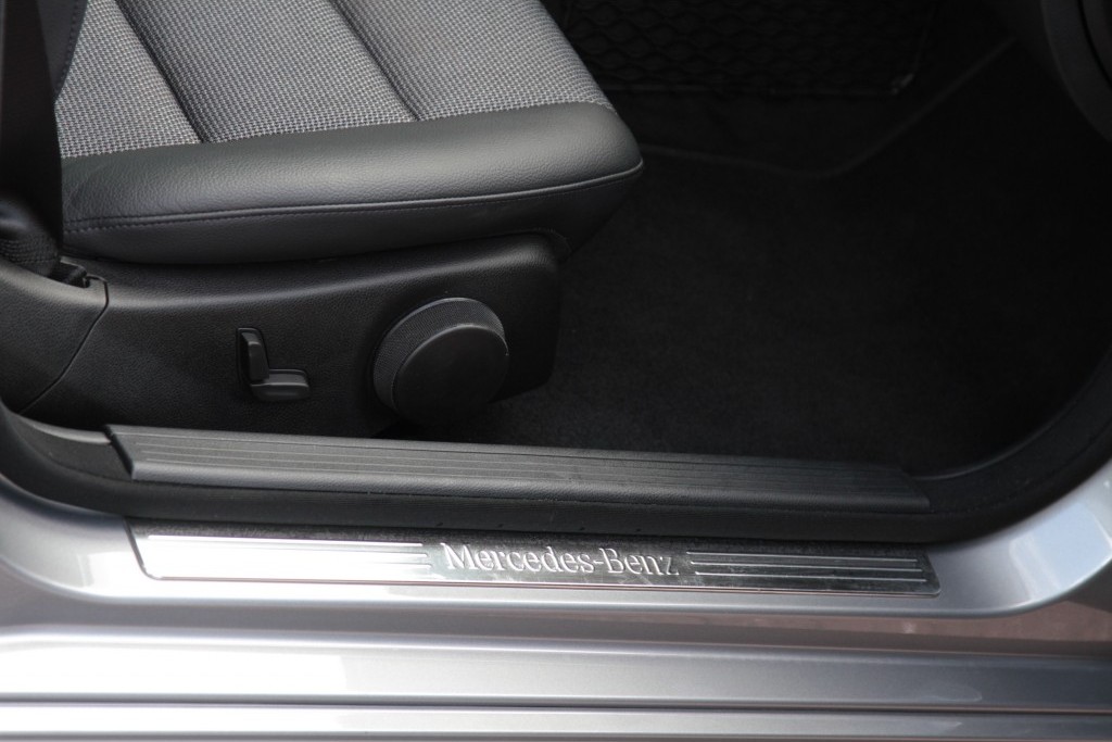 Mercedes-Benz C-Klasse 220 Cdi Avantgarde Business Class Navi/Pts Aut7 Foto 9