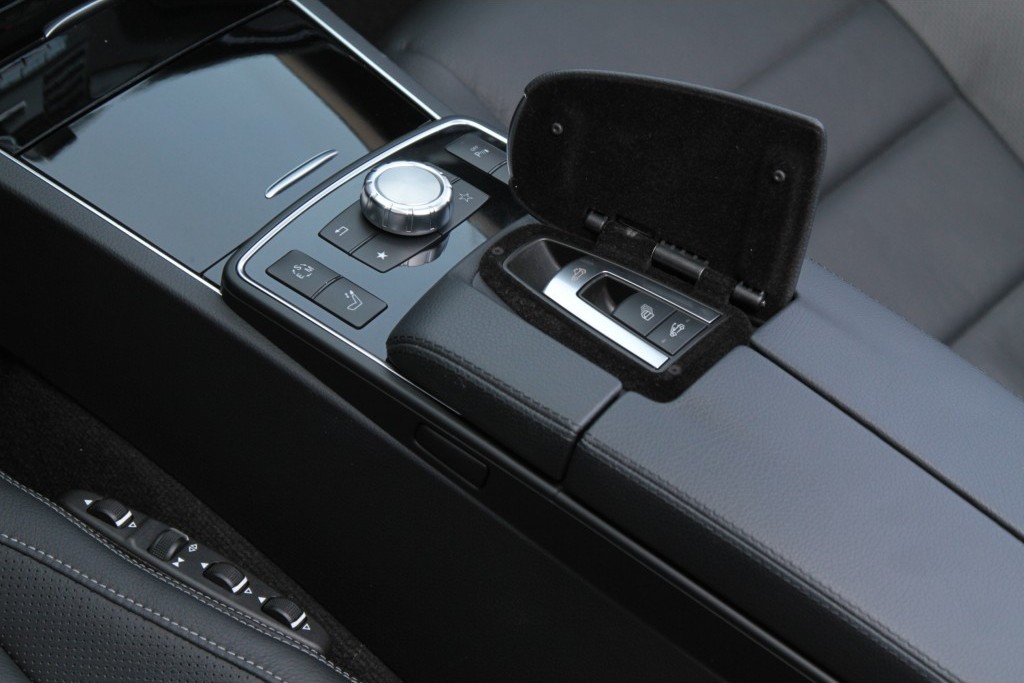 Mercedes-Benz E-Klasse 250 Cabriolet AMG Navi/Keyless-Go/ILS Aut7 Foto 16