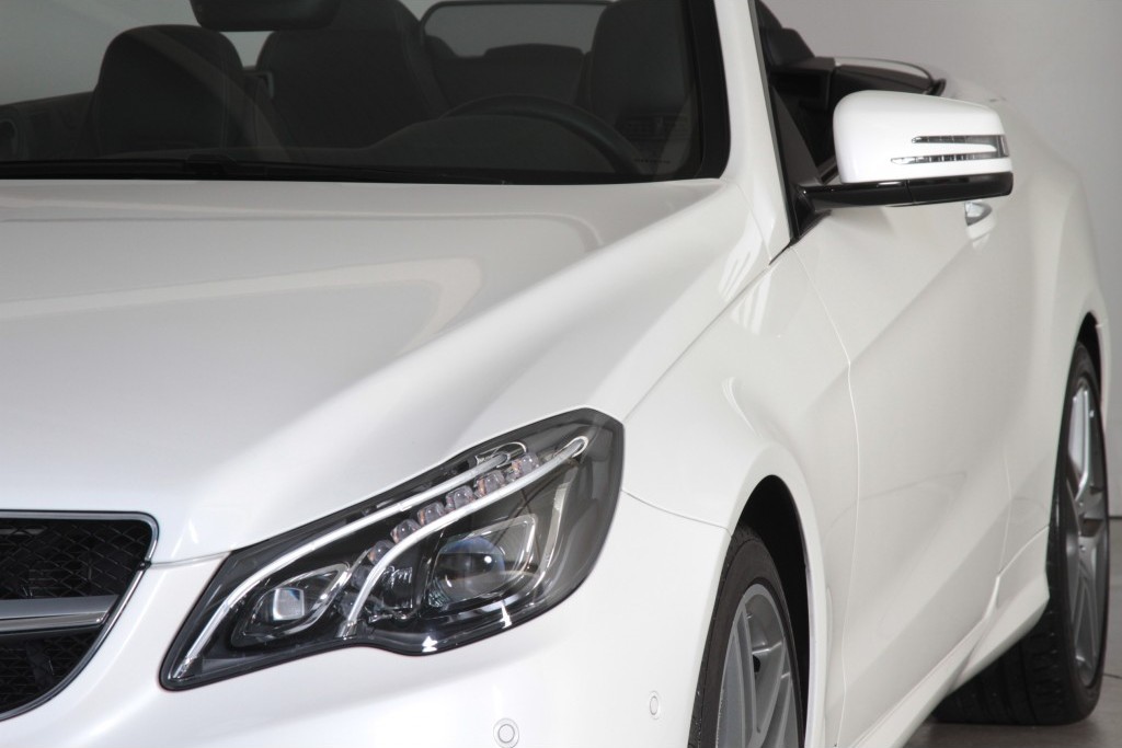 Mercedes-Benz E-Klasse 250 Cabriolet AMG Navi/Keyless-Go/ILS Aut7 Foto 24