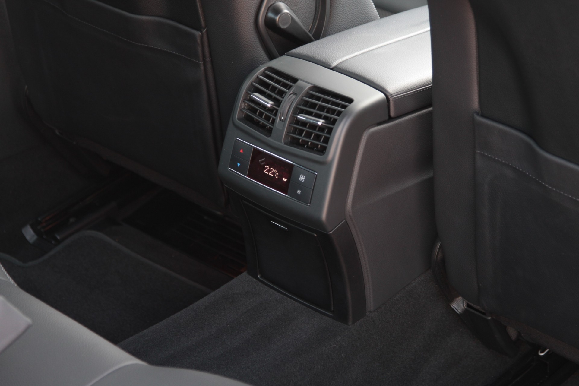 Mercedes-Benz E-Klasse 220 Cdi Avantgarde Spoorpakket/ILS/18" Aut7 Foto 10