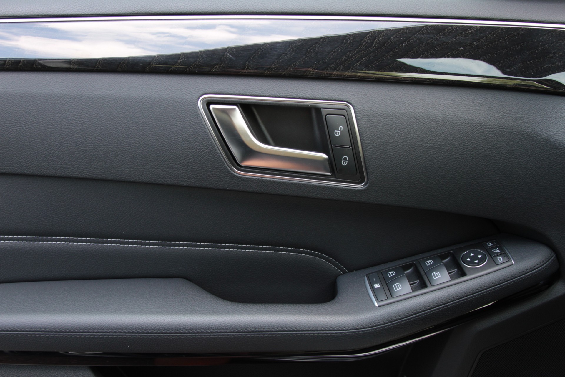 Mercedes-Benz E-Klasse 220 Cdi Avantgarde Spoorpakket/ILS/18" Aut7 Foto 9