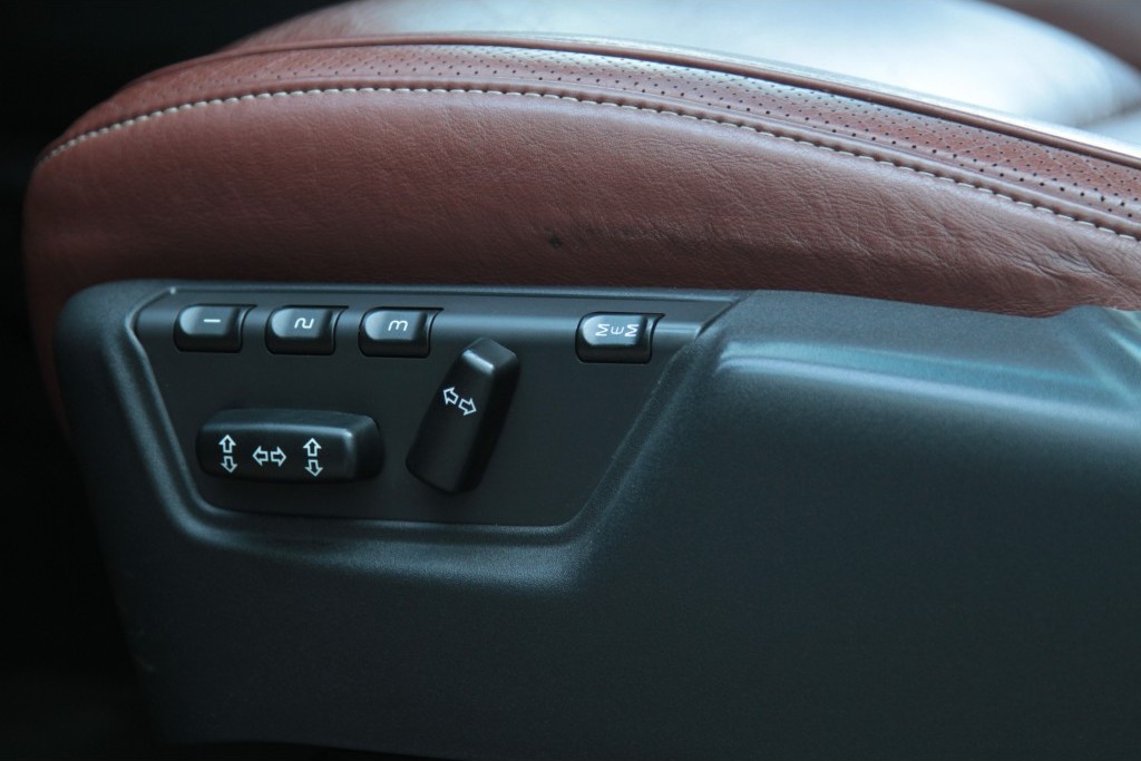 Volvo XC90 2.4 D5 Summum 7-Persoons 1ste eigenaar Aut6 Foto 9