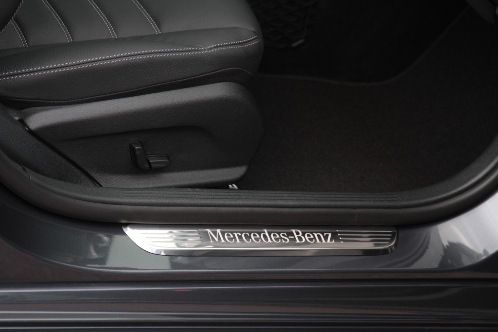 Mercedes-Benz C-Klasse 250 Estate Bluetec AMG Panorama Leer/Com/Mem Aut7 Foto 15