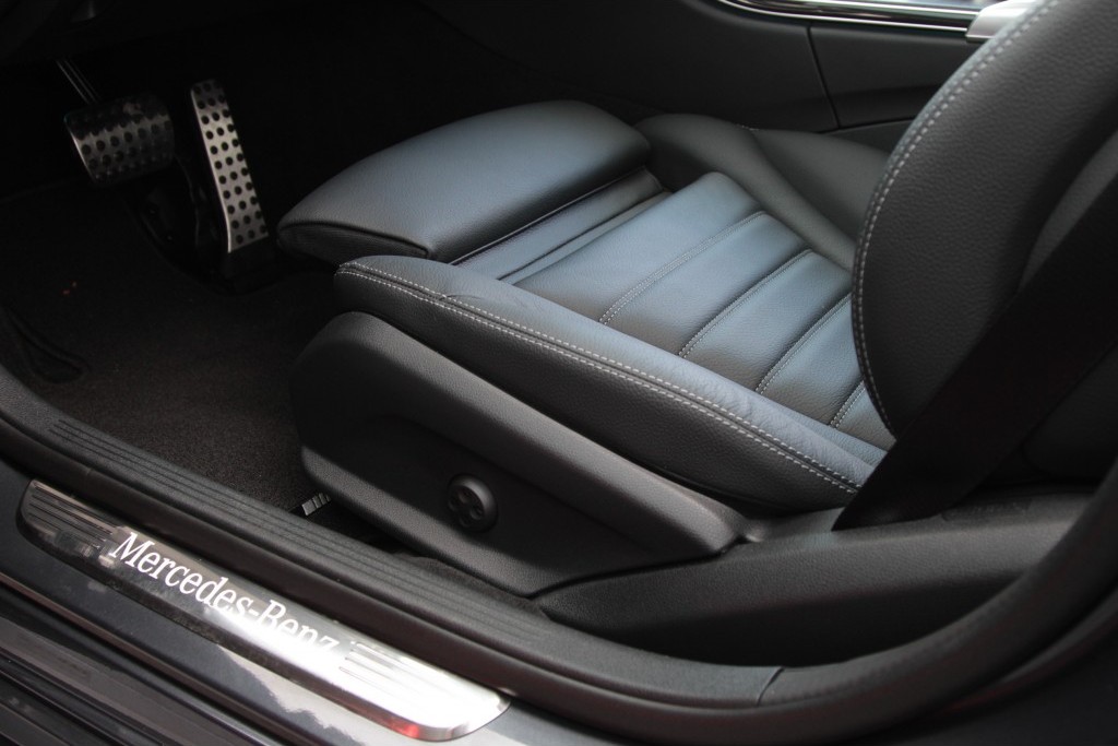 Mercedes-Benz C-Klasse 250 Estate Bluetec AMG Panorama Leer/Com/Mem Aut7 Foto 19