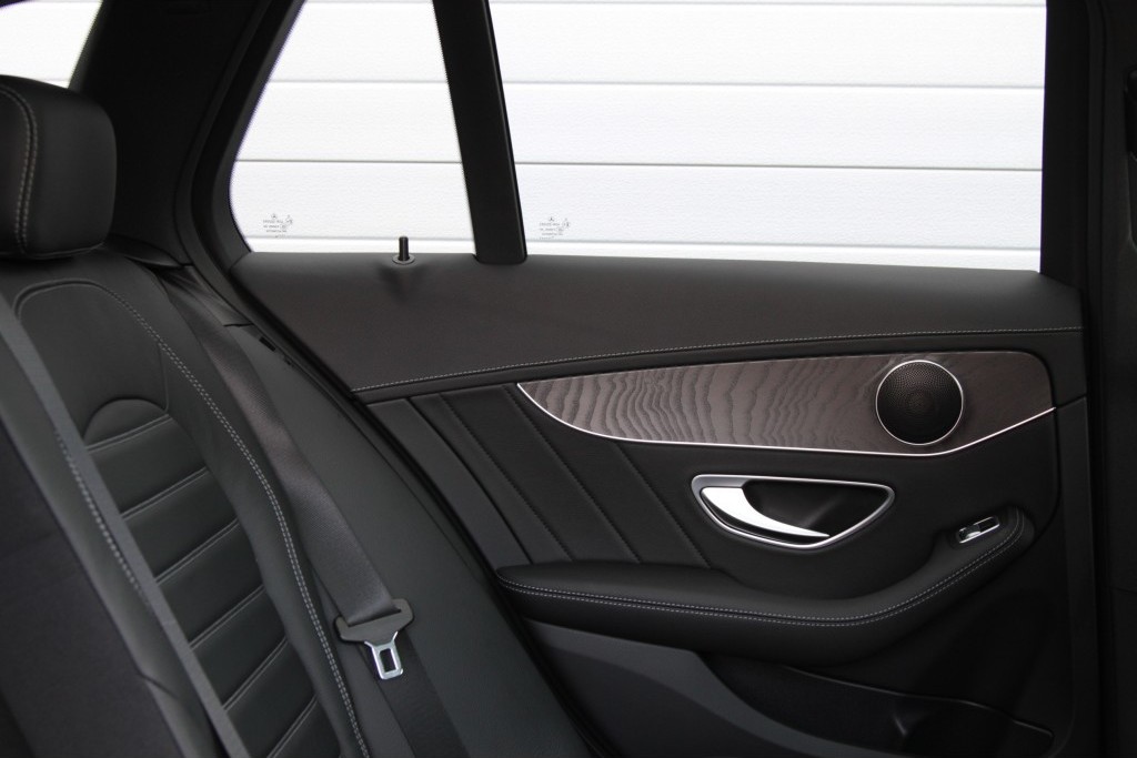 Mercedes-Benz C-Klasse 250 Estate Bluetec AMG Panorama Leer/Com/Mem Aut7 Foto 21