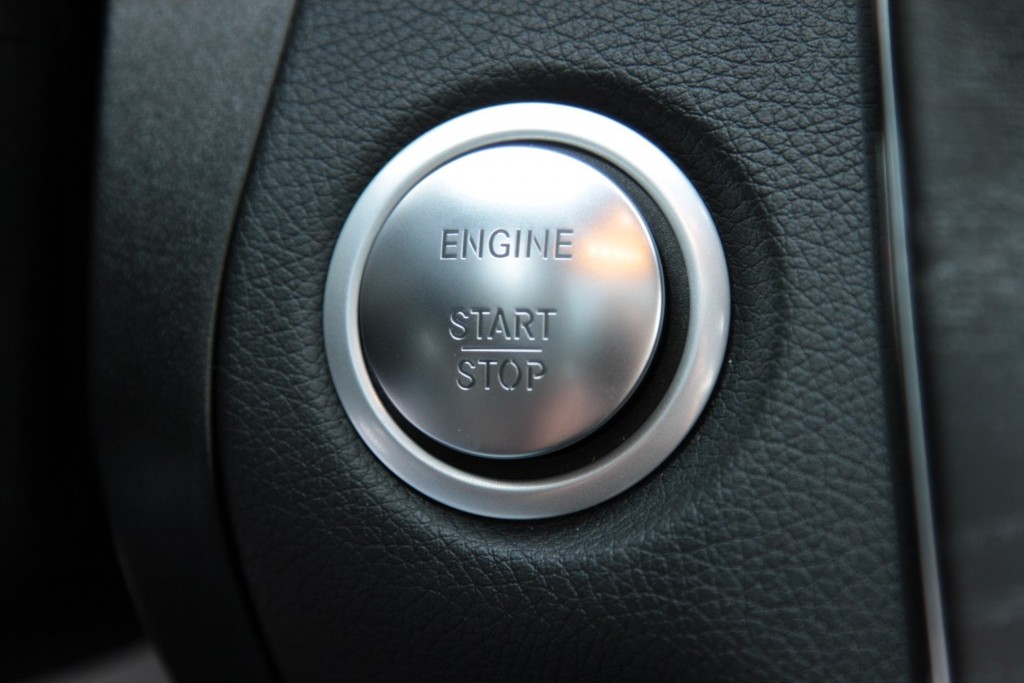 Mercedes-Benz C-Klasse 250 AMG Panorama/Burmeister/HUD/Distronic/Mem/19" Aut7 Foto 11