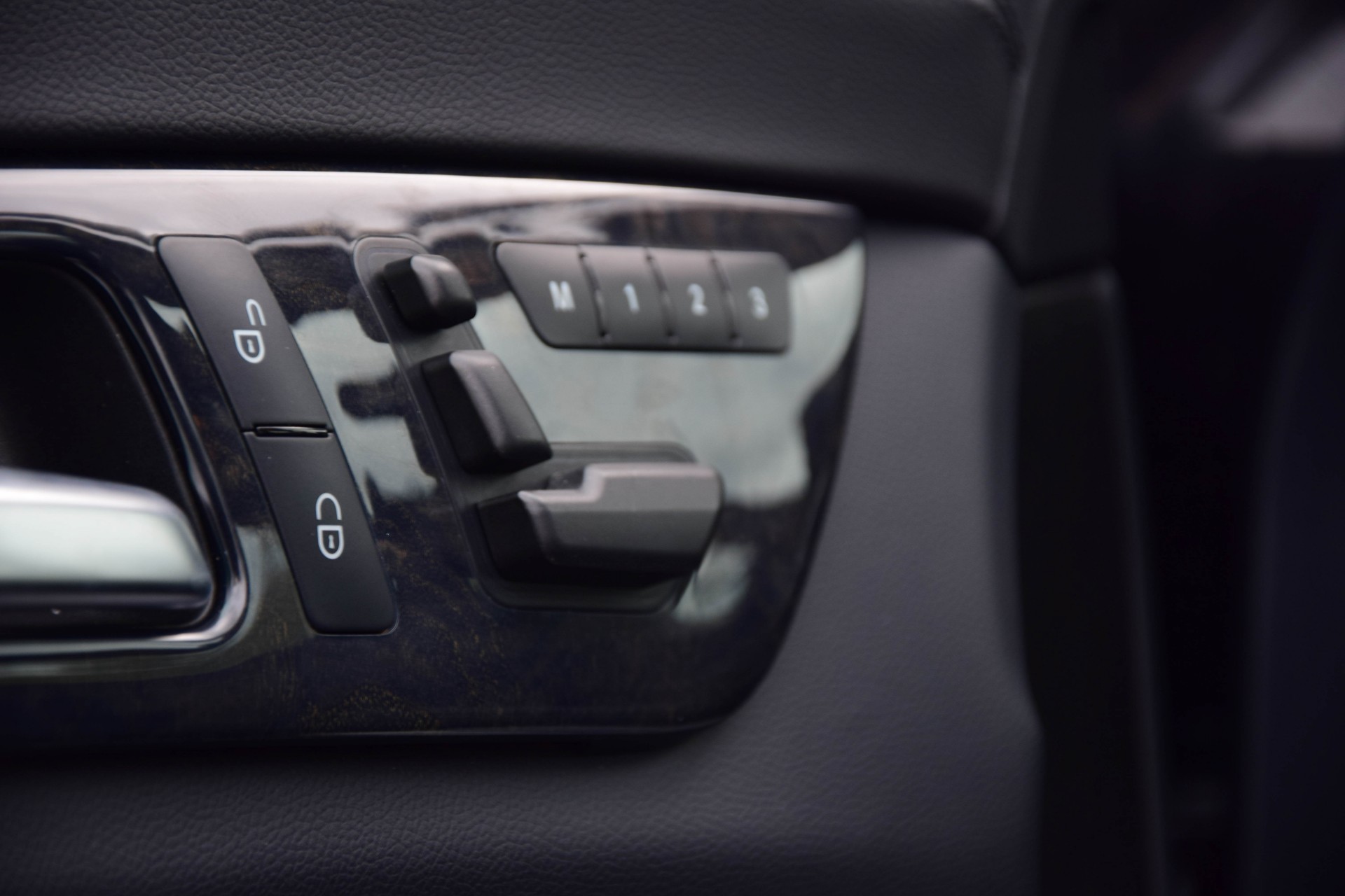 Mercedes-Benz CLS-Klasse 350 CDI AMG Luchtvering/Massage/Keyless/Harman-Kardon Aut7 Foto 8